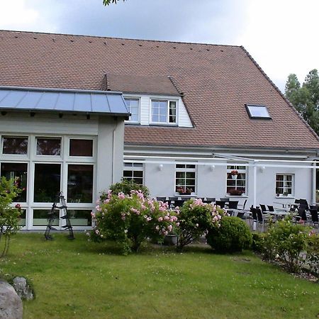 Hotel Alt Wittower Krug Вик Экстерьер фото