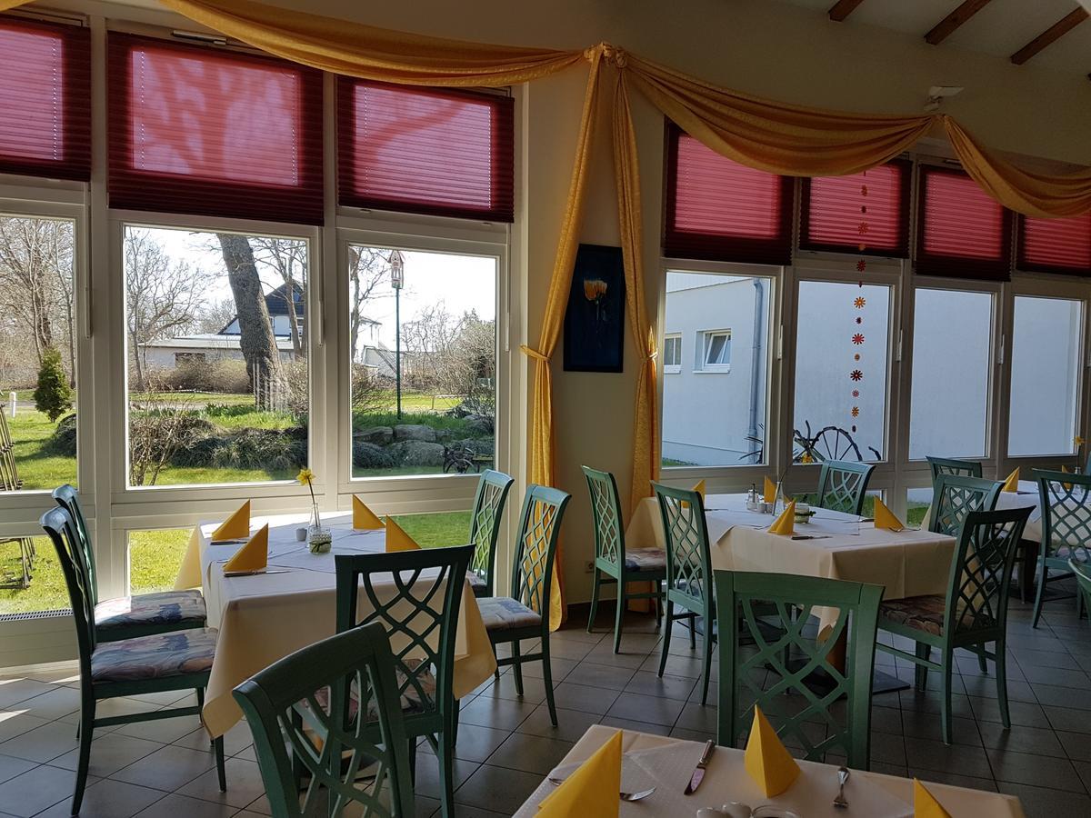 Hotel Alt Wittower Krug Вик Экстерьер фото