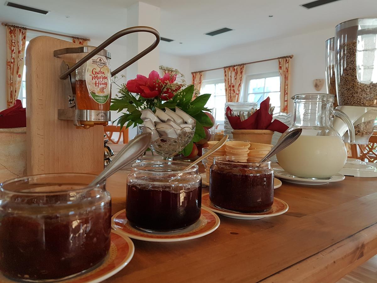 Hotel Alt Wittower Krug Вик Экстерьер фото